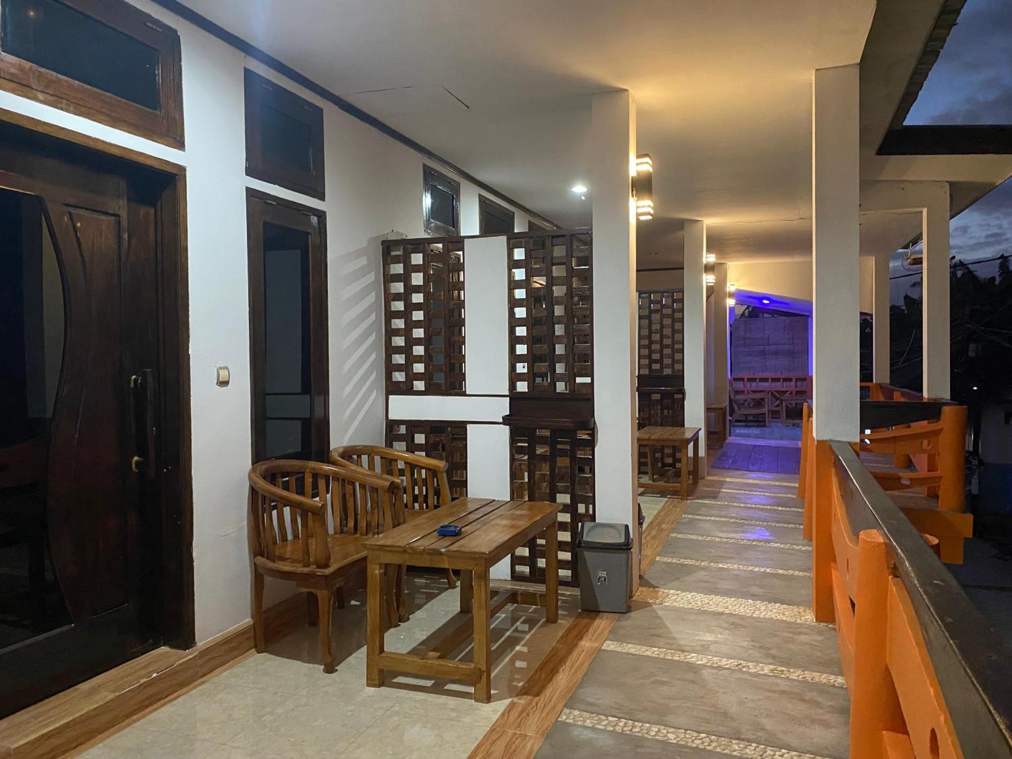 Putra Boyan Cottages غيلي تراوانغان المظهر الخارجي الصورة